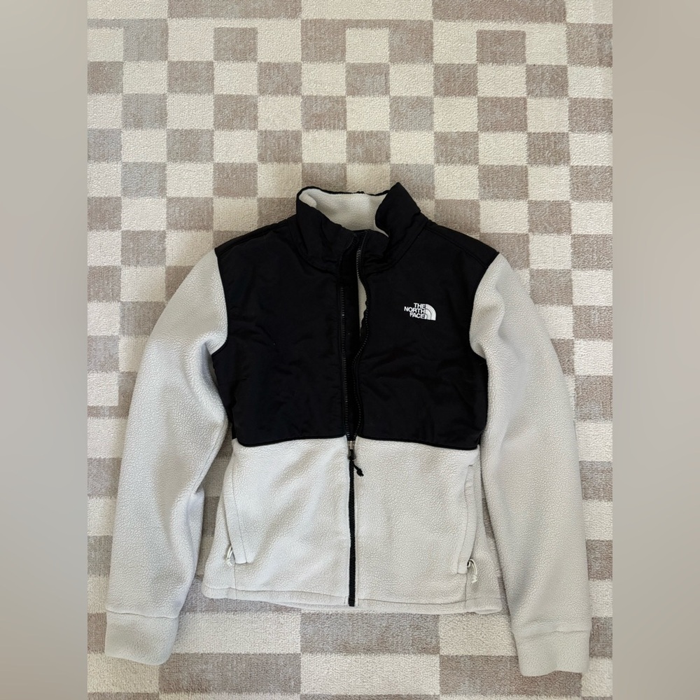 The North Face Black & Cream Women's Teddy Fleece Jacket - Picture 2 of 5